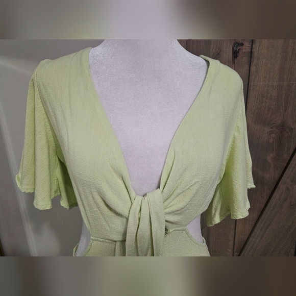 LULU'S Summer Journey Light Green Tie-Front Cutout Midi Dress. Size Small - Picture 9 of 16